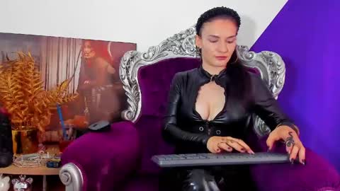 Snapshot of kasandrahayes chatting on 05.26.26 Miss K. online show from 05.26.26