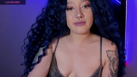 Snapshot of kat_apple chatting on 02.07.25 Alicia online show from 02.07.25