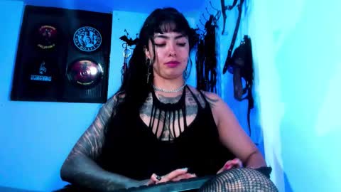 Snapshot of kat_miss chatting on 12.17.25 Kat online show from 12.17.25