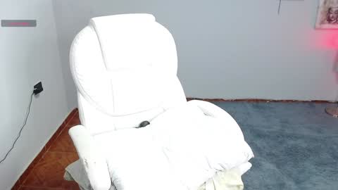 Snapshot of kataley4 chatting on 12.21.24 kataley4 online show from 12.21.24