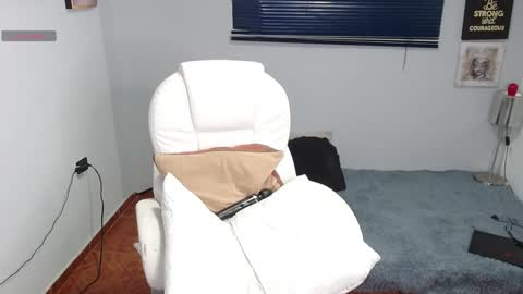 Snapshot of kataley4 chatting on 01.08.25 kataley4 online show from 01.08.25