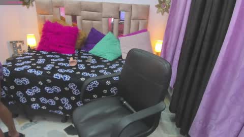 Snapshot of kataleya_018 chatting on 12.15.24 kataleya online show from 12.15.24