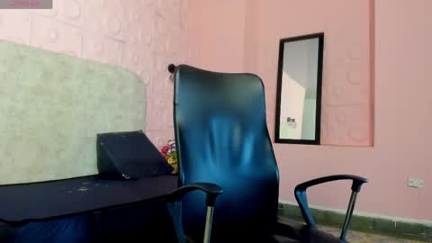 Katalina online show from 04.30.26