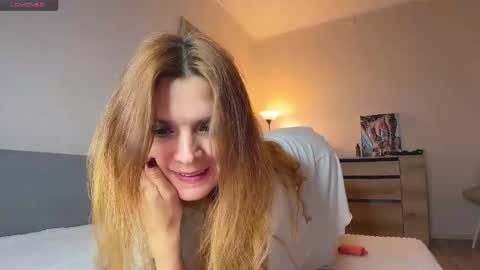 Snapshot of kate__love chatting on 11.03.25 Kate online show from 11.03.25