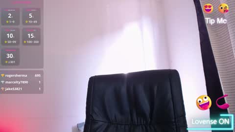 Snapshot of kate_arden chatting on 02.05.25 Carla Palmer online show from 02.05.25