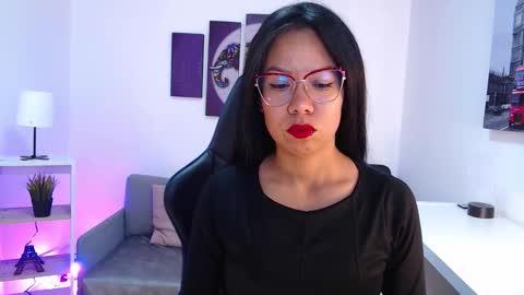 Snapshot of kate_owenns chatting on 09.22.25 Kate online show from 09.22.25