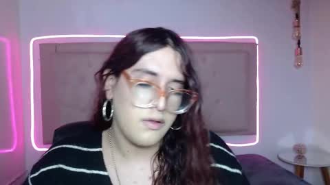 Snapshot of kate_pickman chatting on 10.08.25 kate online show from 10.08.25