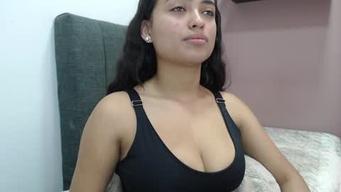 Snapshot of kate_stam chatting on 02.08.25 Kari online show from 02.08.25