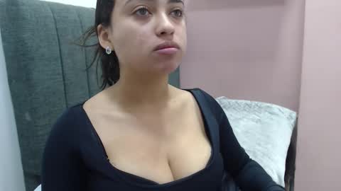 Snapshot of kate_stam chatting on 09.26.25 Kari online show from 09.26.25