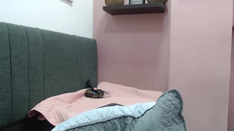 Snapshot of kate_stam chatting on 10.17.25 Kari online show from 10.17.25