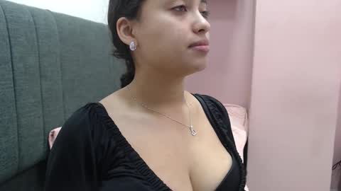 Snapshot of kate_stam chatting on 10.24.25 Kari online show from 10.24.25