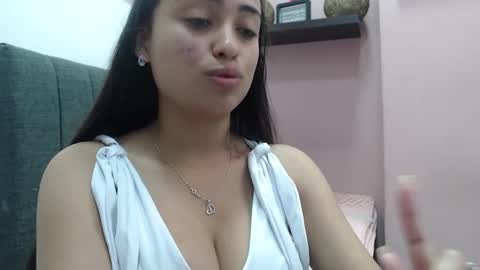 Snapshot of kate_stam chatting on 10.28.25 Kari online show from 10.28.25