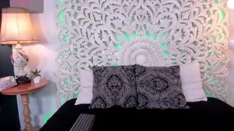 Snapshot of kate_thompson_ chatting on 03.20.26 Kathe online show from 03.20.26