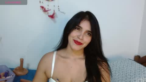 Snapshot of kateangelly chatting on 05.15.26 kateangelly online show from 05.15.26