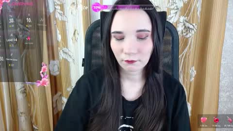 Snapshot of katecrash chatting on 11.12.25 YourKate online show from 11.12.25