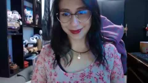 Snapshot of kateeen18 chatting on 12.04.25 Kateeen18 online show from 12.04.25