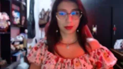 Snapshot of kateeen18 chatting on 12.18.25 Kateeen18 online show from 12.18.25