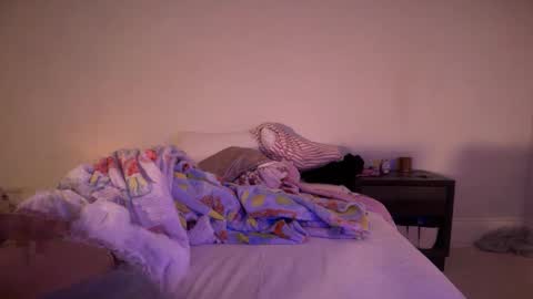 kateharperr online show from 09.23.25