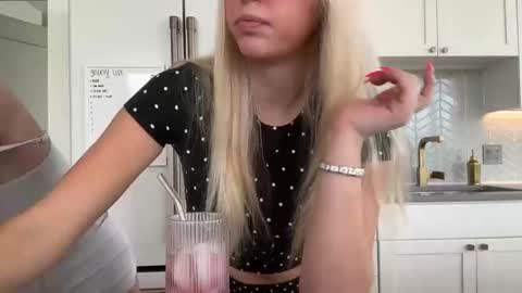 kateharperr online show from 02.28.26