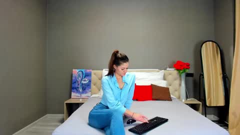 Snapshot of katerina_ray chatting on 12.04.24 Katerina GTM2 Mo Tu Th Fr Sa Su 3am-10am online show from 12.04.24