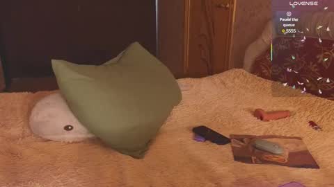 Snapshot of kateslil chatting on 02.08.25 Kate online show from 02.08.25