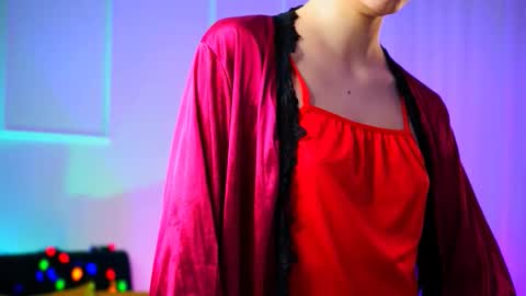 katewillows online show from 02.07.26