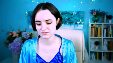 katewillows online show from 03.04.26