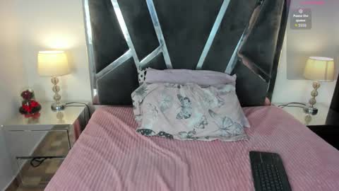 Snapshot of kath_tcw chatting on 11.19.25 kath online show from 11.19.25