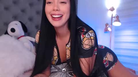 Snapshot of kathalove_1 chatting on 02.19.25 Klove online show from 02.19.25