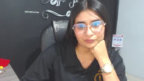 Snapshot of kathe0v chatting on 07.20.26 Call me Lau online show from 07.20.26