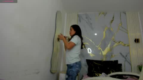 Paola online show from 05.12.26