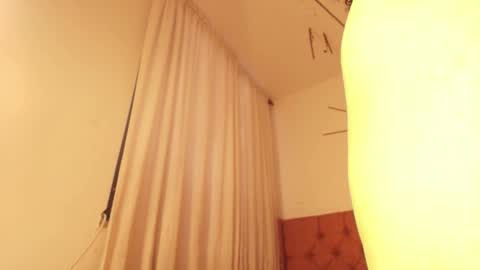 Snapshot of kathleen_brown chatting on 12.18.25 Katherine online show from 12.18.25