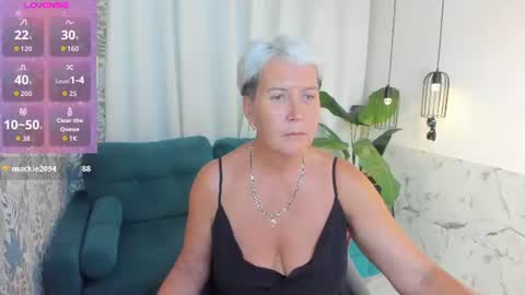 Snapshot of kathy_sunn chatting on 07.18.26 Kathy online show from 07.18.26