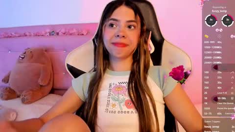 Snapshot of kathyy01 chatting on 03.07.25 valentina online show from 03.07.25