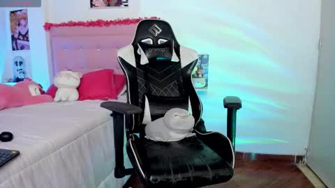 valentina  online show from 02.25.26