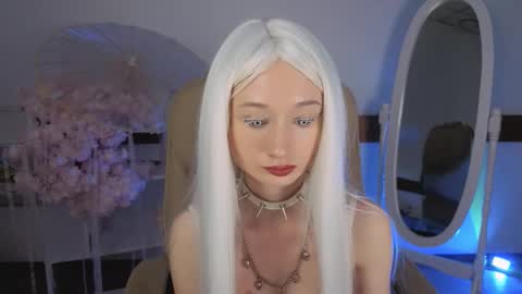 Katia  online show from 11.05.25