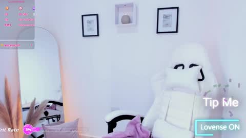 Snapshot of katia_sex25 chatting on 11.18.25 Katia online show from 11.18.25