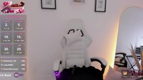 Snapshot of katia_sex25 chatting on 12.22.25 Katia online show from 12.22.25