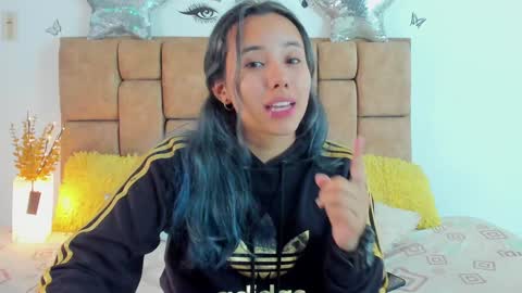 Katia Cuper  online show from 01.04.25