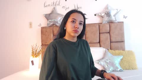 Katia Cuper  online show from 01.25.25