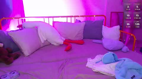 Katie Deville online show from 03.04.25