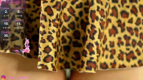 KatieCutieeXoo online show from 05.19.26