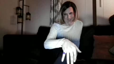 Snapshot of katieutopia chatting on 01.08.26 katieutopia online show from 01.08.26