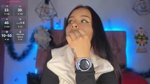 Snapshot of katiie_m chatting on 11.18.25 Katie online show from 11.18.25