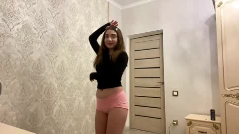 Snapshot of katinaflatau chatting on 06.02.26 Rosie online show from 06.02.26