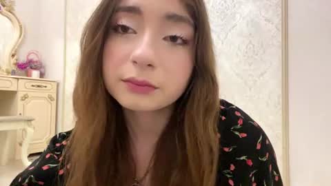 Snapshot of katinaflatau chatting on 06.12.26 Rosie online show from 06.12.26