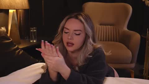 Snapshot of katjolie chatting on 02.21.25 KatJolie online show from 02.21.25