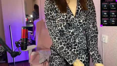   naked in pvt show 100 tk online show from 03.10.25