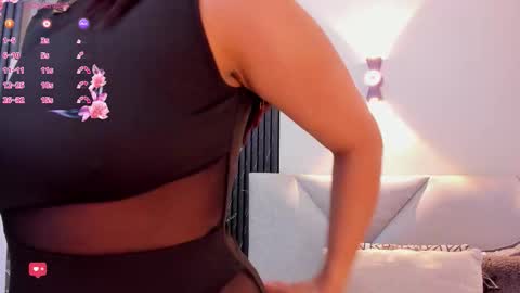 Snapshot of katrina_kaif_x chatting on 11.13.25 Keyla online show from 11.13.25