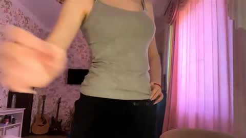 Snapshot of kattiemichelson chatting on 05.13.26 Molly online show from 05.13.26